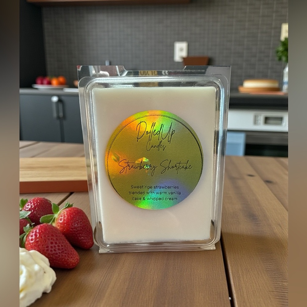 Strawberry Shortcake Soy Wax Melts | Sweet Bakery Strawberry Scent